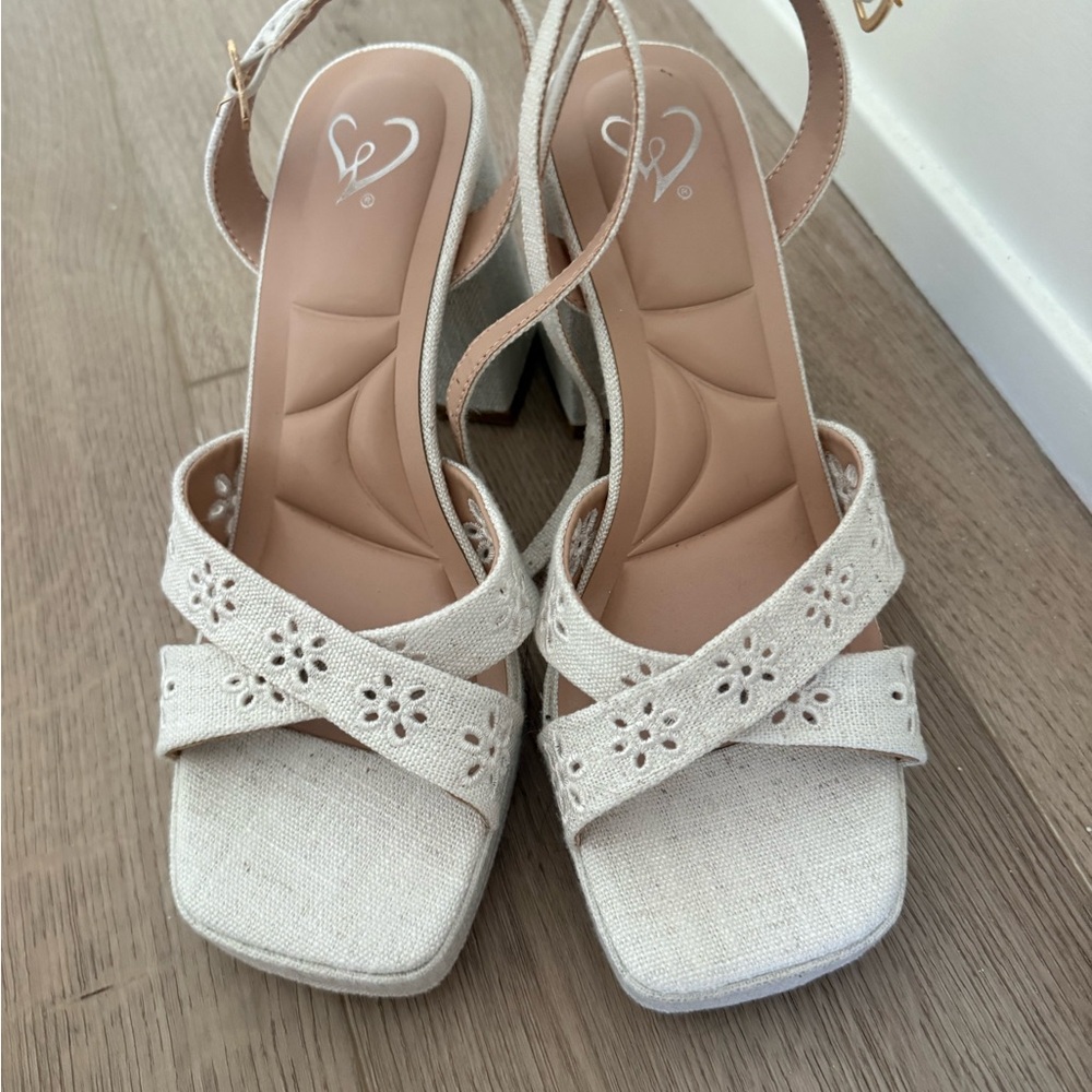 Dylan Cream Floral Sandals